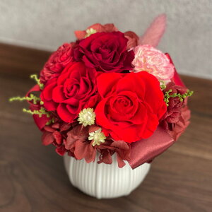 プリザーブドフラワー アレンジメント 花 母の日 誕生日 退職祝い 誕生日 プレゼント 女性 母 義母 結婚祝い 友人 結婚記念日 妻 おしゃれ お祝い 70代 80代 お花 卒業祝い ホワイトデー バラ
