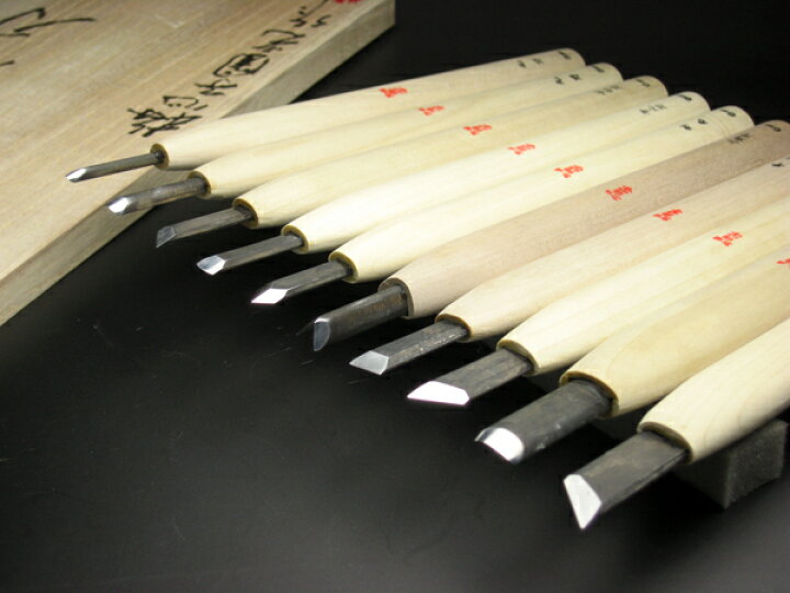 楽天市場】職人が絶賛梅心子圀光 彫刻刀 10本組 桐箱入【頑張って送料 