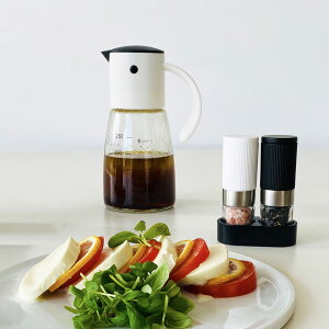 YO-KO Gravity Oil & Vinegar Pot �z���C�g �I�C�����r�l�K�[�{�g�� �� �\���g���y�b�p�[�~�� �e�[�u���~�j�Z�b�g �~�� �O���C���_�[ �O���r�e�B �|�b�g �t���ꂵ�Ȃ� �K���X �I���[�u�I�C�� �h���b