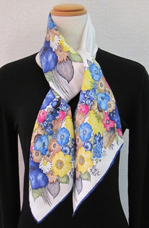 在庫 横浜手捺染シルクスカーフ 匠の技 ロイヤルブーケ柄 ブルー 日本