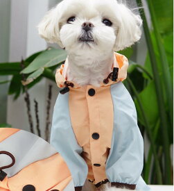 【最大50%OFF 楽天スーパーセール 】　犬 レインウェア レインコート 足つき つなぎ 着せやすい雨具 ドッグウェア 散歩 旅行 お出かけ 犬の服 ペット用品 梅雨 梅雨対策 雨カッパ 雪 防水 防寒 防風 軽量 可愛い 帽子付き