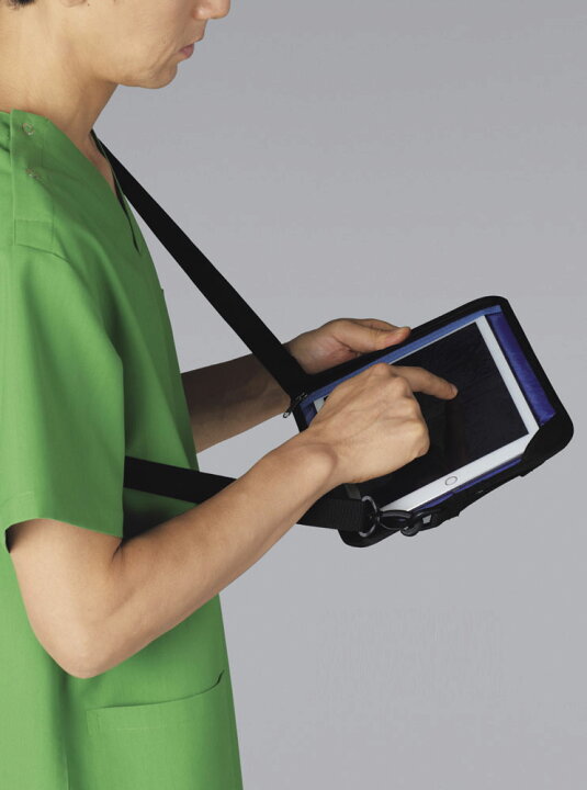 楽天市場 タブレットケース ショルダー仕様のまま タブレット操作が可能kzn902 15 Kazenカゼン 白衣専門店 丸山吉井屋