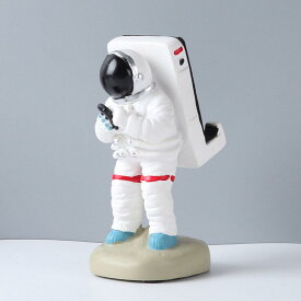 置物 宇宙飛行士 スマホスタンド オブジェ オシャレ 人形 携帯電話 iphone スマホ立て メモ立て スマホホルダー 卓上 立て 携帯たて リビング 食卓 オフィス デスク 可愛い 面白い雑貨 プレゼント OceanMap