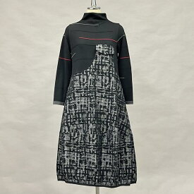 【クーポンで45％オフ→￥23,595】 アシンメトリー異素材切り替え バルーンワンピース レディース ワンピース 長袖 秋冬 黒 ブラック クロ 40代 50代 60代 Yoshi Yoshi by pj ヨシヨシ　バイ　ピージェイ