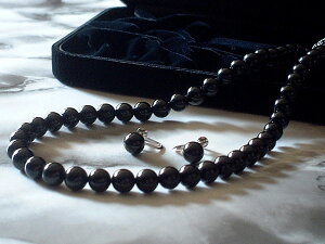 (最強配送)ジェット ネックレス 8mm玉  幻と呼ばれた漆黒の宝石! ジェットモーニングジュエリーセット【ギフト】【ギフトメッセージ】【送料無料】