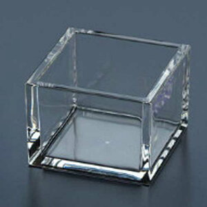 ~j NAe 4.9x4.9xH4.1cm 50ml