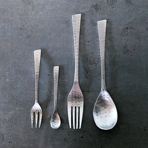 [lR|Xz]ƂōꂽXeXJg[iXv[EtH[NEEVvjIgNȃZbg