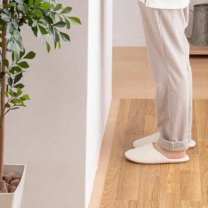 マット 幅90cm 長さ150cm ウォッシャブル 裏面不織布 抗菌 木目調 床暖房対応 ホットカーペット対応 フリーカット ナチュラル