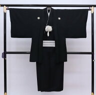 【中古特価】男性着物＋紋付羽織セット【違い鷹の羽】黒地◆正絹※角帯と羽織紐は付属しません※