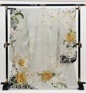 【新品◆お仕立て上り】振袖　正絹【丹後ちりめん】黄味を感じる薄グレージュ／ニュアンスカラー／くすみ…