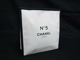 CHANEL シャネル N°5 キャンバス ポーチ 小物入れ マルチケース レディース メンズ ホワイト系×ブラック系 DK1952