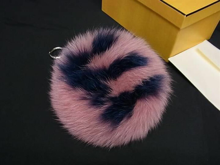 楽天市場】□極美品□ FENDI フェンディ ファー イニシャル ポンポン  