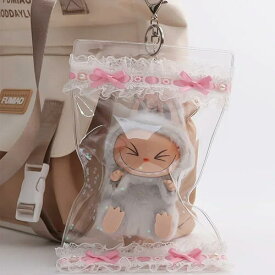 キャンディバッグ型 クリア ぬいぐるみ 収納 ケース ポーチ レース リボン デザイン パールチェーン ぶら下げ 保護 ぬい 23cm 収納 小物 人形 ラブブ ちいかわ キーホルダー かわいい 推し活 ぬい活 可愛い 透明 おしゃれ 韓国 防湿 レトロ バッグ ストラップ お出かけ