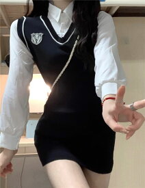 制服 コスプレ かわいい 可愛い 韓国 ギャル なんちゃって 何ちゃって Vネック レプリカ ベスト ミニ ワンピース 制服ルック ポロ襟 レイヤード タイト セクシー レディース カジュアル Y2K 春 夏 秋 冬 ブラック ベージュ