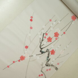 正絹織地手描き染帯　お仕立て付き　極薄いグレー地　紅白の梅　お買い得品　染帯