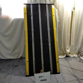 【Bランク 中古 スロープ】デクパック シニア1.65m (OT-14838)【折りたたみ 折り畳み 持ち手つき 持ち運び 移動可能 段差解消 車椅子 玄関 バリアフリー 介助 階段 介護用品 福祉用具】