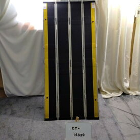 【Aランク 中古 スロープ】デクパック シニア1.65m (OT-14839)【折りたたみ 折り畳み 持ち手つき 持ち運び 移動可能 段差解消 車いす 車椅子 車イス くるまいす 段差 バリアフリー 介助 階段 介護用品 福祉用具 台車 ゆとりっぷ 中古】