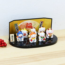 七福神 置物 陶器 七福神招き猫セット 大黒 恵比寿 毘沙門天 弁才天 福禄寿 寿老人 布袋 金運 開運 アップ グッズ 高さ4.5cm 木札特典付き かわいい 可愛い コンパクト 癒しグッズ オブジェ インテリア 玄関 .置物.