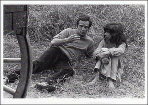 ポストカード モノクロ写真「フランソワ・トリュフォー」(映画監督)「ジャン・ピエール・カルゴル」(俳優)「野性の少年」(映画)105×150mm メッセージカード 郵便はがき ビンテージ ヴィンテ