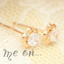 【meon...】K10イエローゴールド・キュービックジルコニア付ぷっくりとした花びらが可愛い、フラワーモチーフシンプルピアス