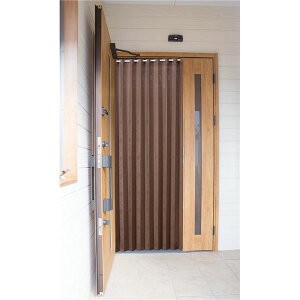 ワイド幅パタパタアコーディオンカーテン Bブラウン200cm丈 突っ張り棒付 茶 ブラウンカラーの200cm丈ワイド幅アコーディオンカーテン 簡単取り付けで広々空間を演出 自在に形を変えられる