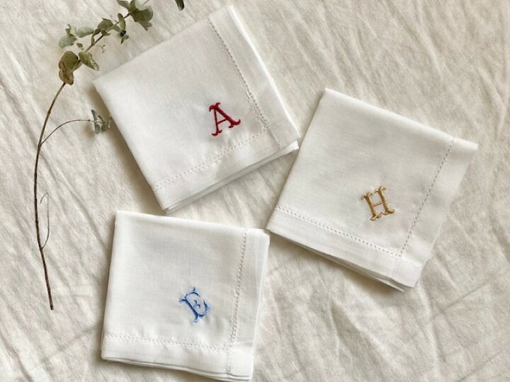 楽天市場 コットンリネンのハンカチーフサムシングブルー イニシャル 名入れ 刺繍 ギフト フォーマル ブライダルハンカチ 母の日 白 レディース メンズ 花嫁ハンカチ 卒業記念品 席札 婦人 紳士 コットン リネン 冠婚葬祭 席札ハンカチ 両家顔合わせ記念品 ハンカチの 楽天市場 コットンリネンのハンカチーフサムシングブルー イニシャル 名入れ 刺繍 ギフト フォーマル ブライダルハンカチ 母の日 白 レディース メンズ 花嫁ハンカチ 卒業記念品 席札 婦人 紳士 コットン リネン 冠婚葬祭 席札ハンカチ 両家顔合わせ記念品 ハンカチの