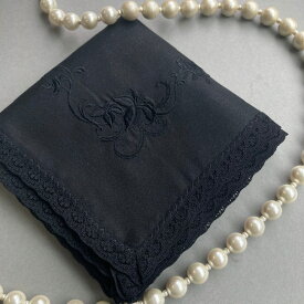 礼装用ハンカチ　アラベスク　黒ハンカチ フォーマル ギフト 刺繍 セレモニー 冠婚葬祭