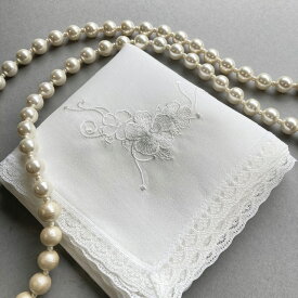 礼装用ハンカチ　フィオーレ　白ハンカチ フォーマル ギフト 刺繍 セレモニー ブライダルハンカチ 花嫁 冠婚葬祭 婦人 御礼 レディース レース
