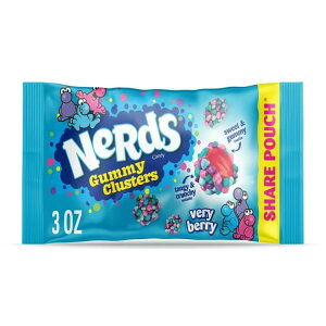 �i�[�Y �O�~�N���X�^�[ �L�����f�B �x���[�x���[ 85g NERDS Gummy Clusters Candy, Very Berry, Crunchy and Gummy, 3 oz �y�����񂹏��i�z