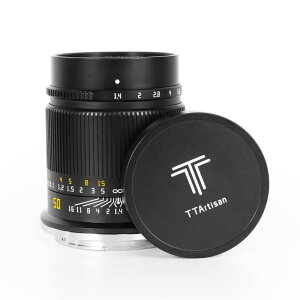 TTArtisan 50mm F1.4 ASPH �}�j���A���t�H�[�J�X 8�Q10�� �P�œ_�����Y �t���t���[��