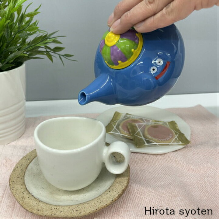 楽天市場 急須 きゅうす 茶器 お茶 スライム ドラクエ スライム グッズ ティーポット キングスライム 紅茶 ティー お茶ポット ティポット お茶 茶 コーヒー キャラ グッズ アニメ ドラゴンクエスト スライム ブルー 食器 お茶 癒し かわいい あす楽 廣田書店