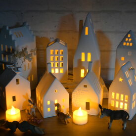 キャンドルホルダー ハウス ( 北欧風 おしゃれ かわいい rader レダー 家 家型 おうち 建物 ビル 磁器 雑貨 飾り 置物 インテリア インテリア雑貨 雑貨 オブジェ 大きい 小さい プレゼント ギフト 贈り物 おすすめ 人気 ロウソク ティーライト 置く 白 ホワイト )