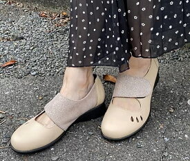 パンプス 痛くない 柔らかい 黒 ぺたんこ レディース ストラップ 本革 仕事 厚底 運転 おしゃれ お呼ばれ 結婚式 きれいめ