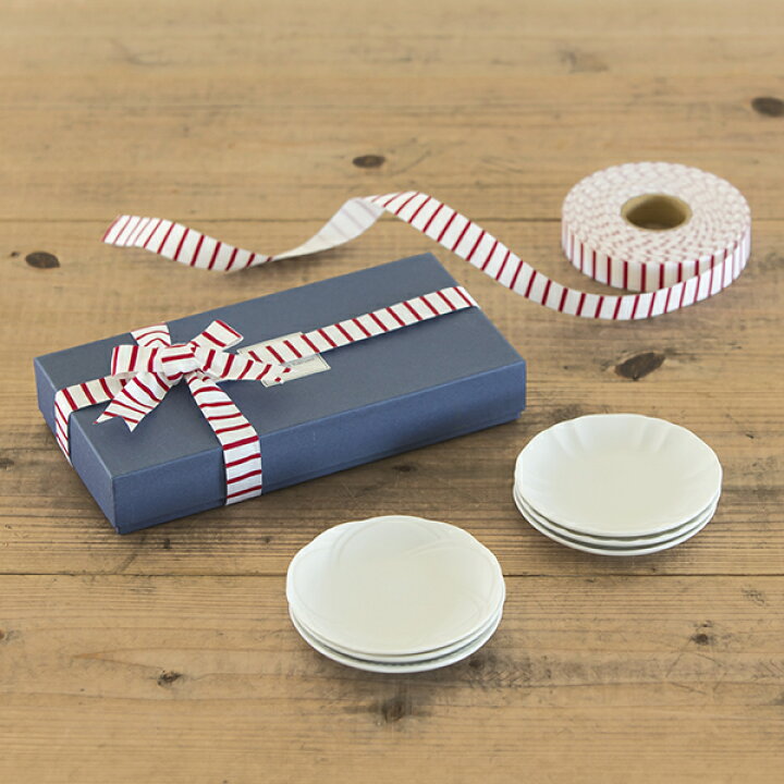 楽天市場 ギフト包装可 ニュー花型取皿セット ミニ 栗原はるみ 栗原 はるみ 結婚祝い 食器セット プレゼント 皿 お皿 食器 料理 キッチン キッチン用品 家族 一人暮らし 新生活 母の日 お中元 結婚祝い 引っ越し祝い 友人 公式 栗原はるみweb通販