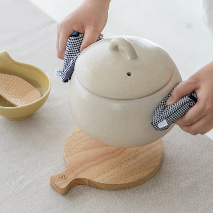 楽天市場】【栗原はるみ/キッチン雑貨/ギフト包装可】 木製鍋敷き 