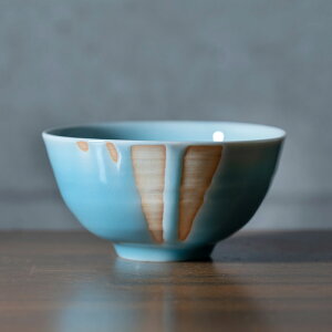 青白磁抹茶茶碗(IH-050)  作家「市川博一」
