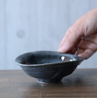 和食器　鼠志野線文沓形小鉢　作家「佐々木好正」