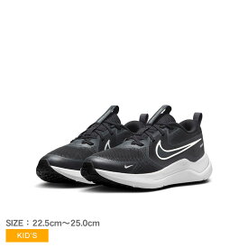ナイキ コズミック ランナー NIKE スニーカー キッズ ジュニア 子供 ブラック 黒 COSMIC RUNNER HM4402 靴 シューズ 子ども用 ブランド ローカット ロゴ スポーツ スポーティ アウトドア 運動 シューレース 靴紐 メッシュ ホワイト かけっこ 国内正規品