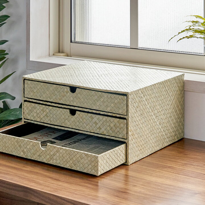 楽天市場 パンダンで出来た卓上３段チェスト 三段チェスト チェスト 引き出し キャビネット 収納ボックス 卓上収納 小物入れ 卓上 棚 収納ケース インテリア おしゃれ 入れ物 ナチュラル 蓋つき フタ付き ふた付き 収納箱 117 生活雑貨のネットショップelements