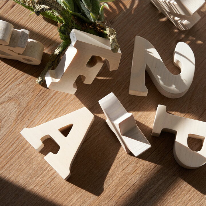 楽天市場】【最大2000円オフクーポン配布中】 木彫りのアルファベット  