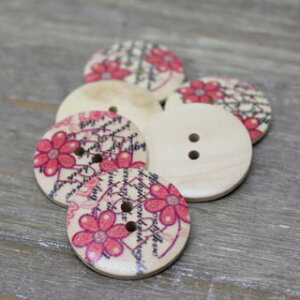 2コ穴プリントウッドボタン丸 直径 3.0cm 6個入り sgy-108 【メール便同梱可】( 手芸用パーツ 手芸 手芸用品 手芸材料 パーツ ハンドメイド 材料 素材 button 雑貨 日用品雑貨・文房具・手芸 手芸