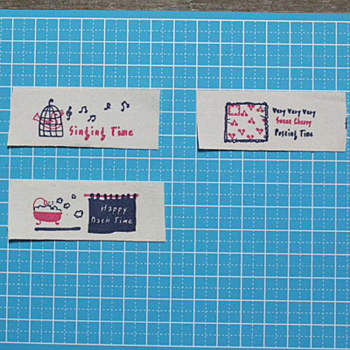 楽天市場 コットン タグ テープ 2 5cm幅 約1ヤード タグ14個 Sgy 274 A メール便同梱可 手芸用パーツ ワンポイント 布タグ 手芸 手芸用品 手芸材料 パーツ ハンドメイド 材料 素材 テープ 雑貨 タグテープ 鳥かご バード お風呂 アクセサリーパーツと雑貨の