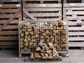 広葉樹 ナラ・クヌギの薪 40cm 約320kg 薪 丸太 薪ストーブ ストーブ 暖炉 乾燥 焚火 ピザ窯 着火剤 燃料