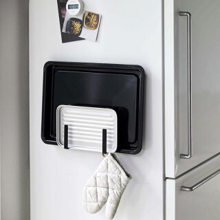 楽天市場 マグネット キッチン 雑貨トレーホルダー タワー 2個組 Tower お盆収納 天板収納 冷蔵庫 レシピホルダー キッチン 雑貨フック タワーシリーズ 磁石 磁着 隙間収納 キッチン 雑貨 台所 整理 ホワイト ブラック シンプル スリム コンパ Magnet ヤマジツ 山崎実業