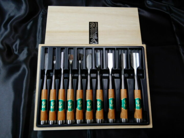 楽天市場】ノミ高橋特殊鑿 邦彦印木彫ノミセット10本組 桐箱入 : ZATU 
