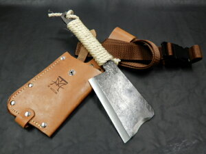 ナタ  弐刀流ミニ鉈白紙二号 割込両刃135mm麻ロープ巻高級鞣し牛革サック(3.5mm厚革使用)ワンタッチナイロンベルト付