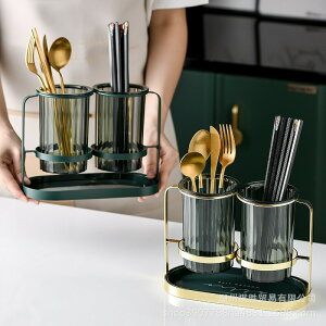   Jg[X^h Jg[P[X [  Xv[ tH[N Lb`c[  ؂ r e