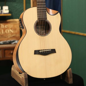 AEgbgZ[ Traveler Guitar gx[M^[ Redlands Concert Spruce GAR y RpNg gxM^[