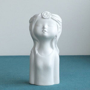 HuamanԕrZ~bNA[gAؔƂ̑v^[l̏̎q