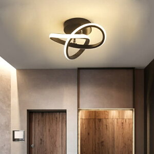 �z�e���̃_�C�j���O���[���Ƀ��_����LED�V�[�����O���C�g�L�b�`���Ɩ����L���o���R�j�[���r���O���[���L���N���[�N���[��